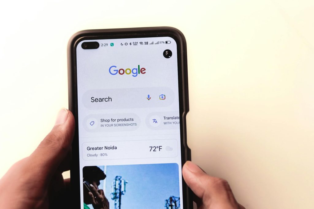 Người dùng Android truy cập phiên bản web trên điện thoại