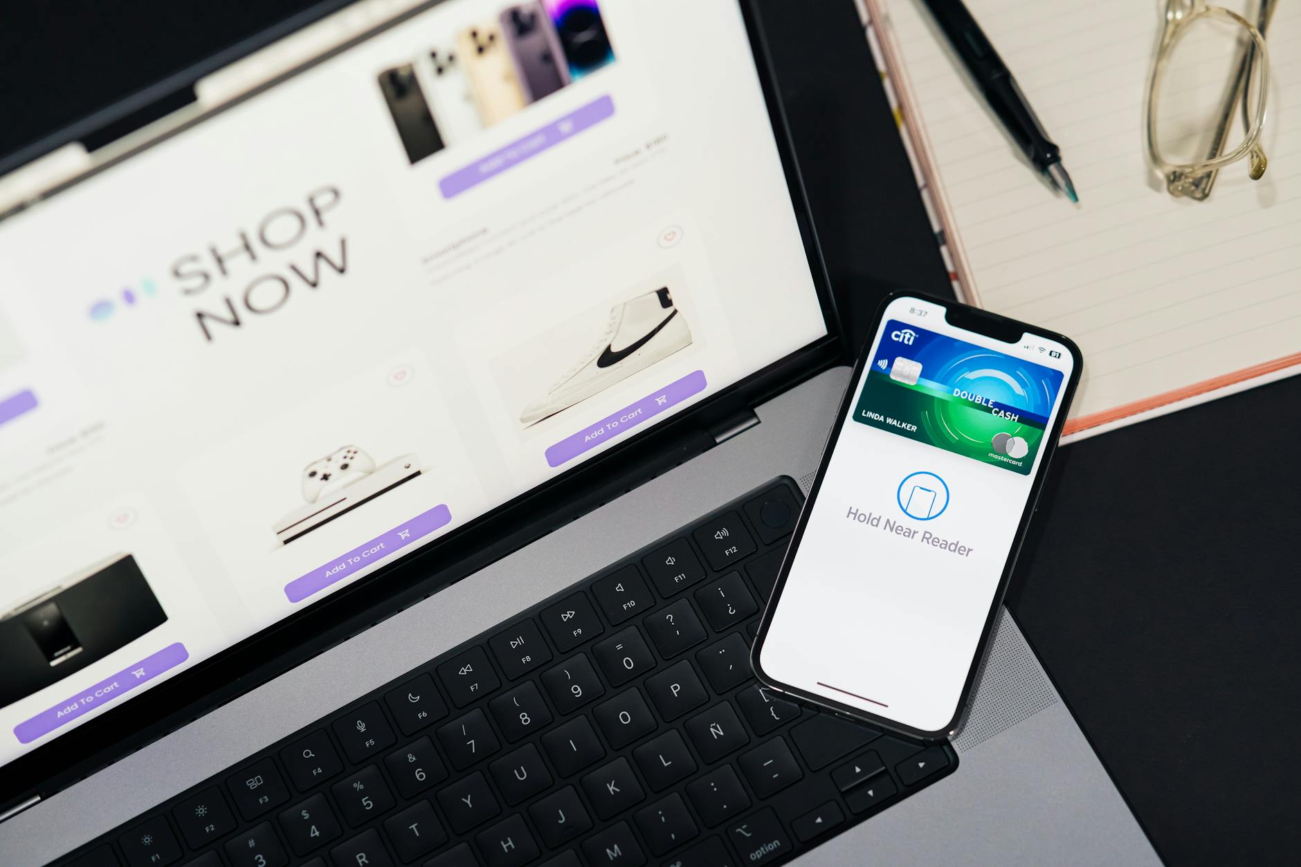 Minh họa thao tác thêm trang web vào màn hình chính trên iPhone
