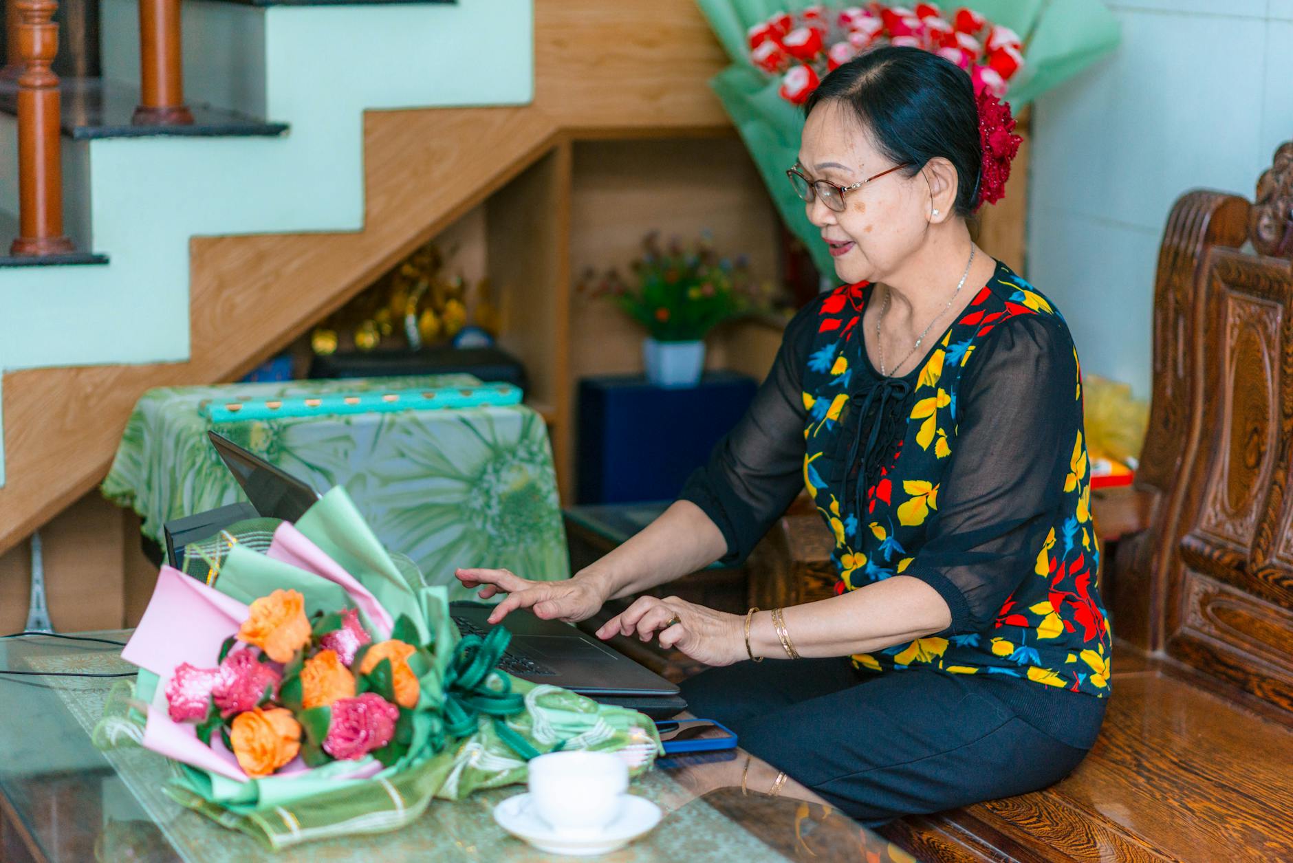 Người dùng truy cập từ thiết bị cá nhân trong môi trường mạng an toàn