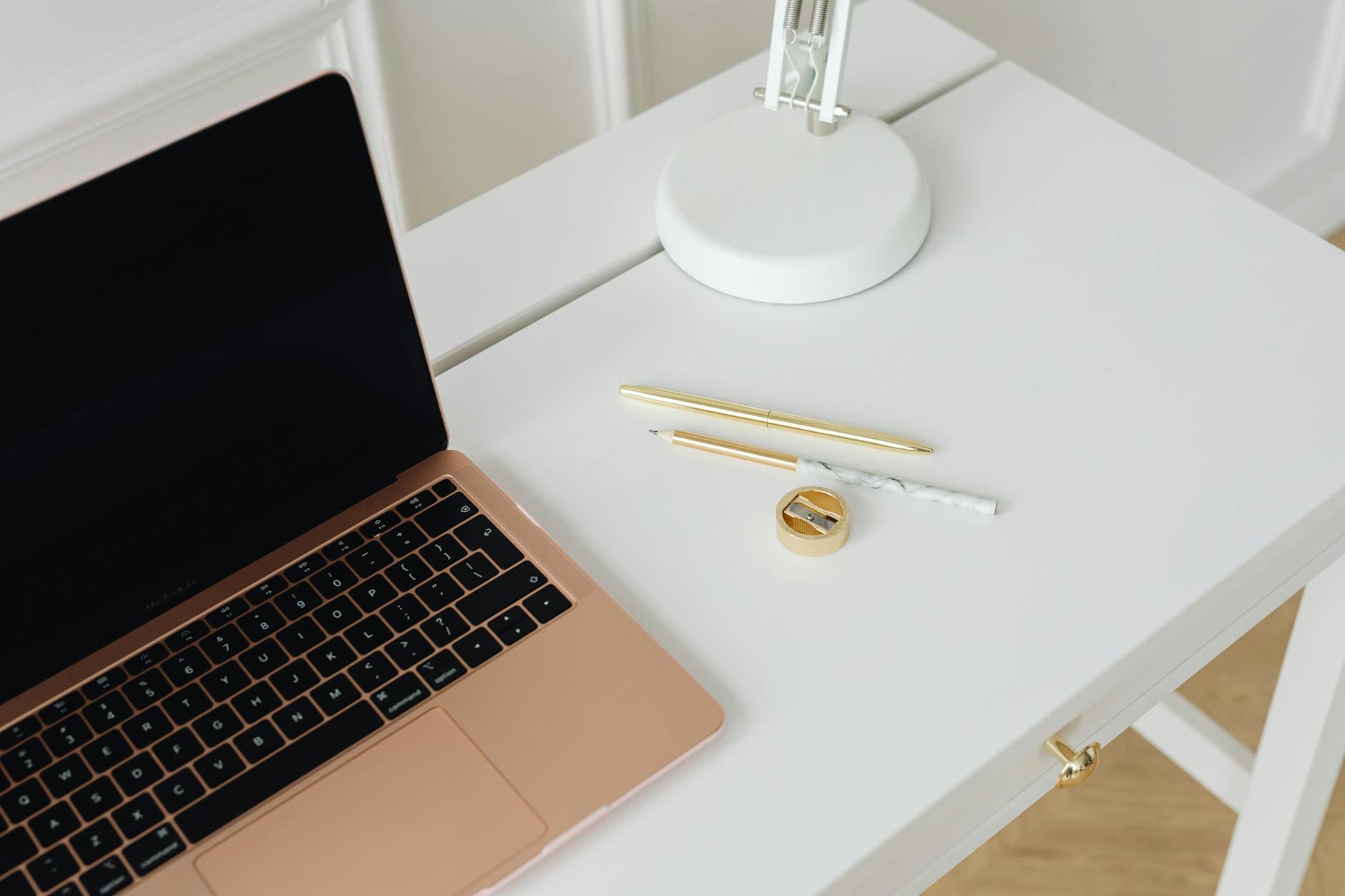 Người dùng lập kế hoạch ngân sách cá nhân khi trải nghiệm nền tảng trực tuyến